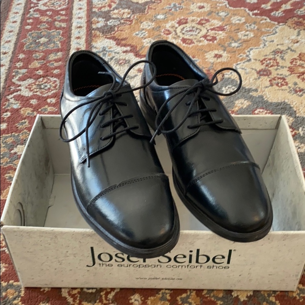Josef Siebel Euro Toe Cap Brand New Size 41